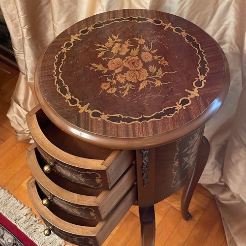 Classic Italian Louis XV Marquetry Nightstand with 3 Drawers like new