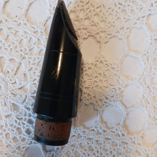 Traditional clarinet in C used with Vandoren B45 mouthpiece