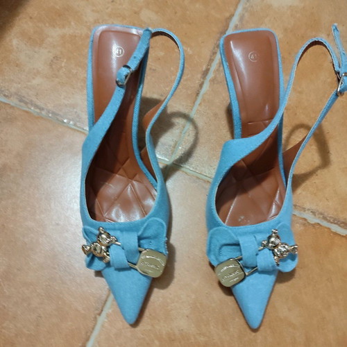 Jeans pumps with gold buckle like new, size 41