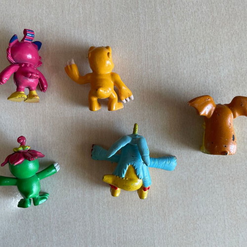 Digimon vintage figures used, pack of 35 from 1999-2000