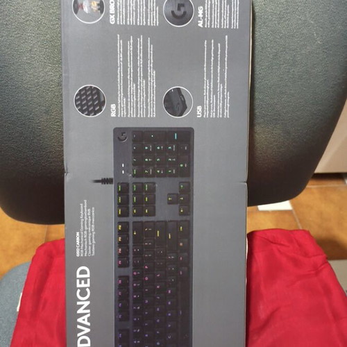 Logitech G512 Carbon mechanical keyboard with brown switches new
