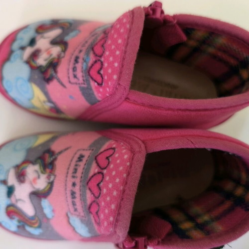 Mini Max kids anatomical slippers No. 23 like new, pink with unicorn