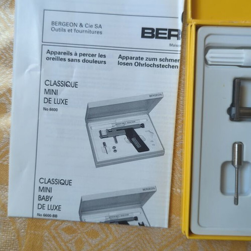 Bergeon No 6600 professional ear piercing gun with sterilized earrings