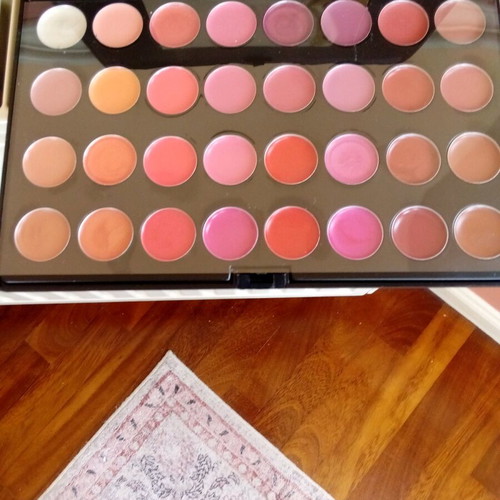 Palette with 32 lipsticks new