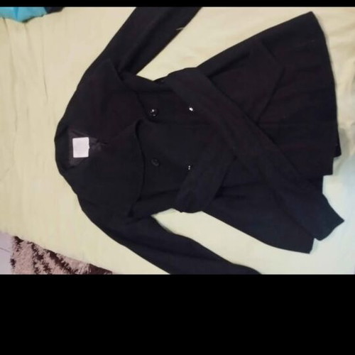 Black hemipalto size large like new