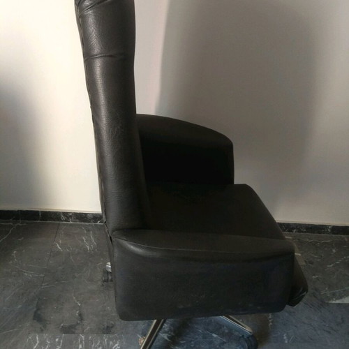 Office chair used with metal frame and leatherette upholstery