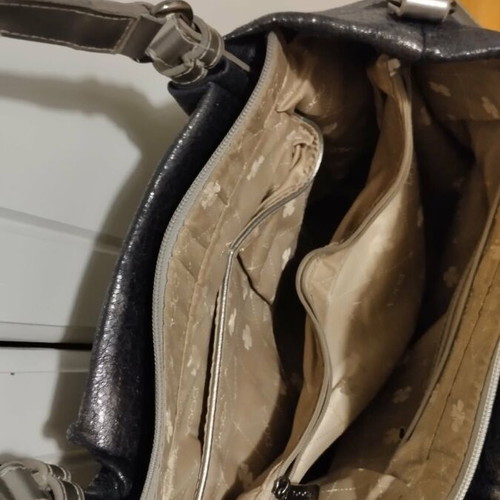 Doca shoulder bag used black with silver details
