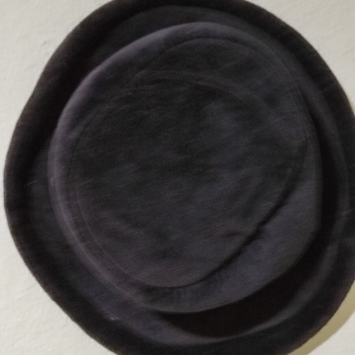 Velvet women's hat, black, sizes M and L