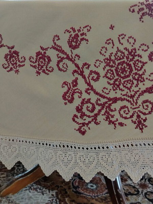 Χειροποίητο μεγάλο τραπεζομάντηλο ροτόντα σαν καινούργιο με κέντημα 1,80 cm