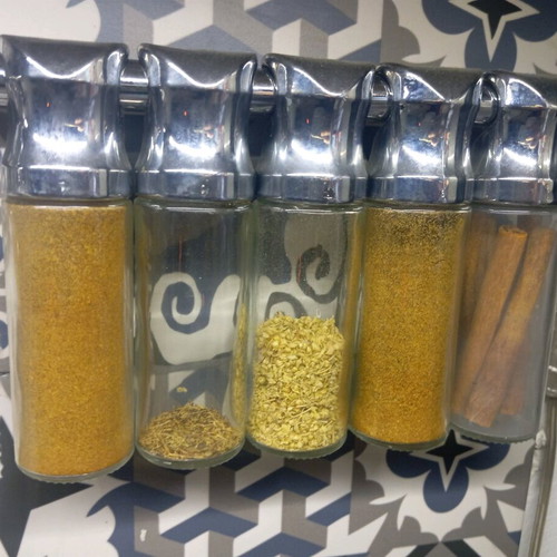 Spice containers like new, set of 5 pieces