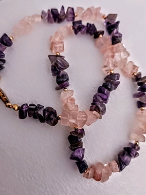 Women's necklace and bracelet set handmade from coral like new