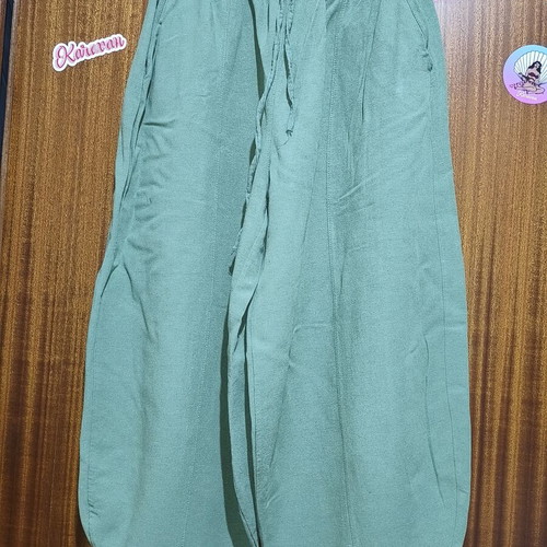 Salvari pants khaki size M like new, cotton linen blend