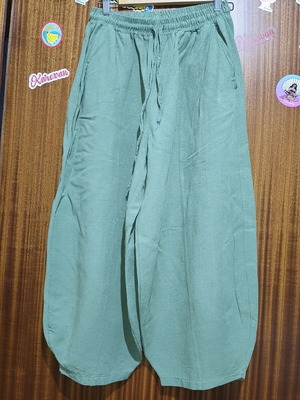 Salvari pants khaki size M like new, cotton linen blend