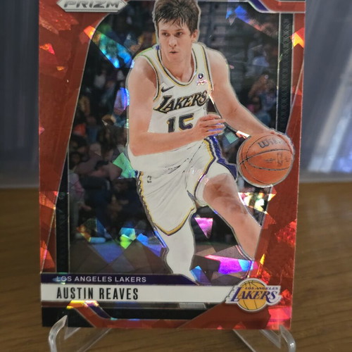 Austin Reaves Red Cracked Ice Panini basketball card