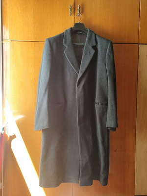 Pierre Cardin men's coat like new, size 50, gray wool with satin lining