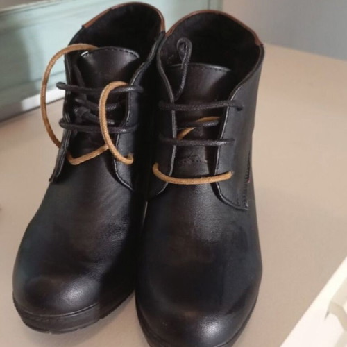 Women’s ankle boots size 37 like new VOi NOi shoes