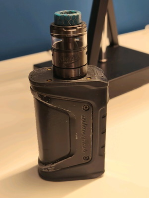 Aegis mod Geekvape used with Profile Unity and like-new atomizer