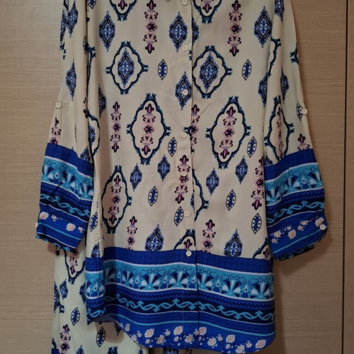 Set with Palazzo Pants and Shirt like new, ethnic designs, size small