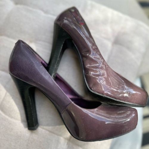 Replay pumps used, dark purple, size 36