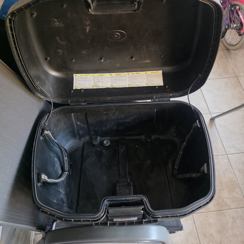 Givi TRK52N Trekker Monolock case used with aluminum lining and 2 keys