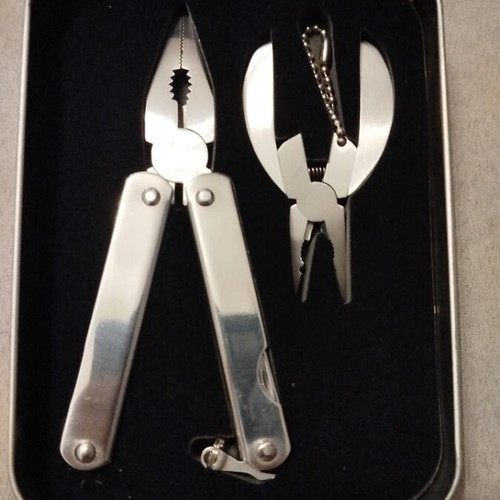 Multitool set in metal box new, unused