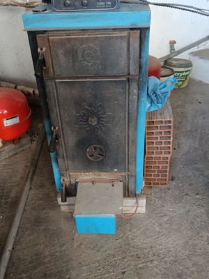 Wood Boiler used, heats 120sqm with water heater, leak