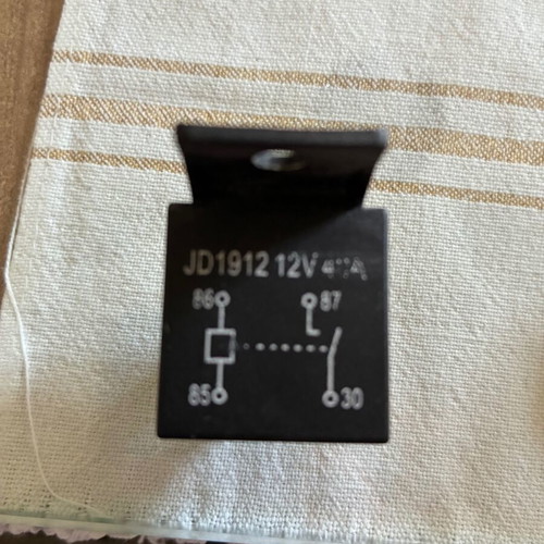 Universal 40A car relay with mounting base