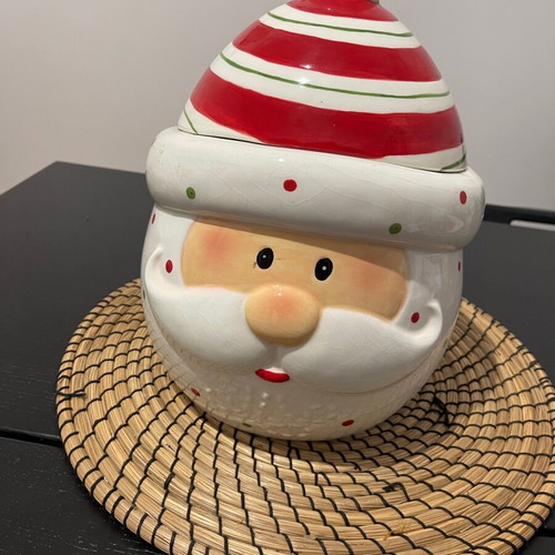 Large cookies jar used, very good condition