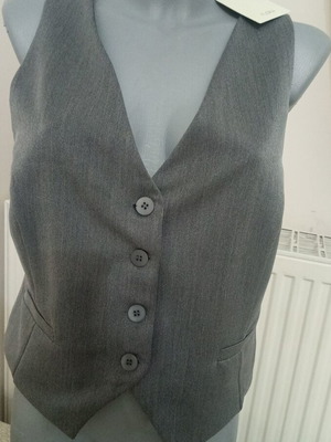 Women's vest new, size M