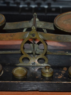 19th century pharmacy scale used