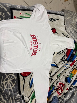 Boston hoodie sweatshirt like new, white size M