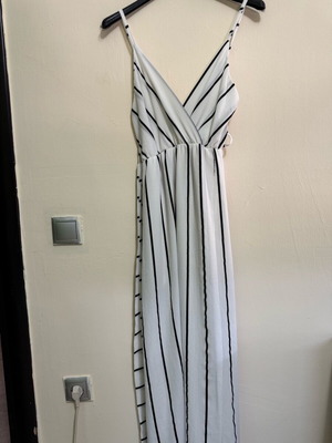 Maxi dress white with black stripes like new, size S/M