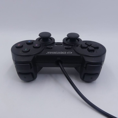 Esperanza EG102 Warrior USB gamepad used for PC with vibration