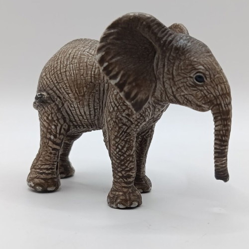 Schleich Wild Life African Elephant Figures like new