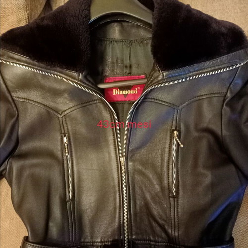 Leather jacket branded like new, black medium size