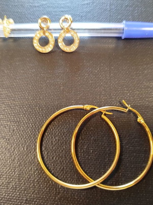 Earrings used, 3 pairs plus 2 nose stud rhinestones