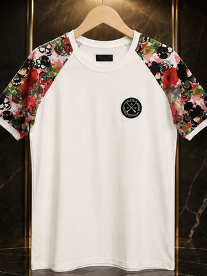Vinyl Art Clothing T-shirt size M like new, white and red