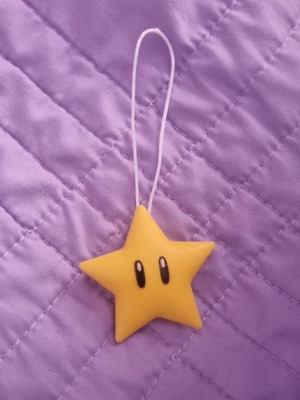 Super Star κίτρινο αστέρι Kinder Joy καινούργιο από τη συλλογή Super Mario