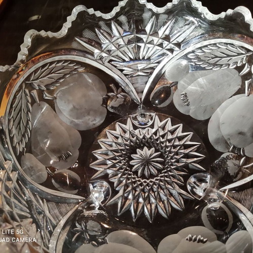 Carved crystal fruit bowl new
