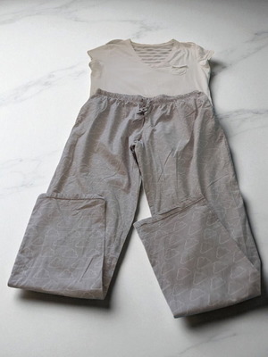 Summer womens' pyjamas