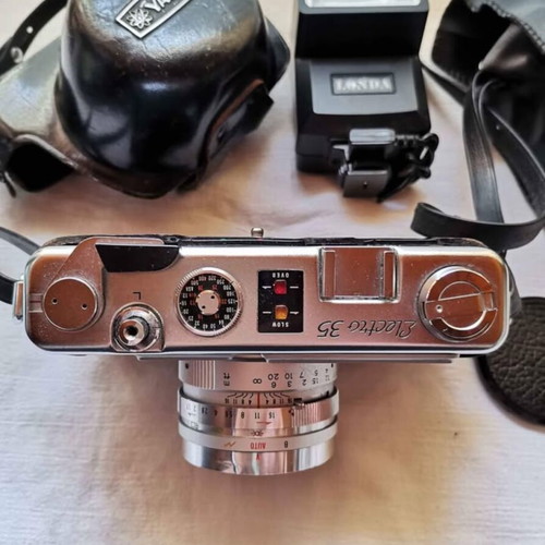 Yashica Electro 35 vintage camera like new for collector