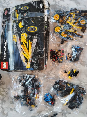 Lego Technic Bugatti Bolide 42151 μεταχειρισμένο, ατελές σετ