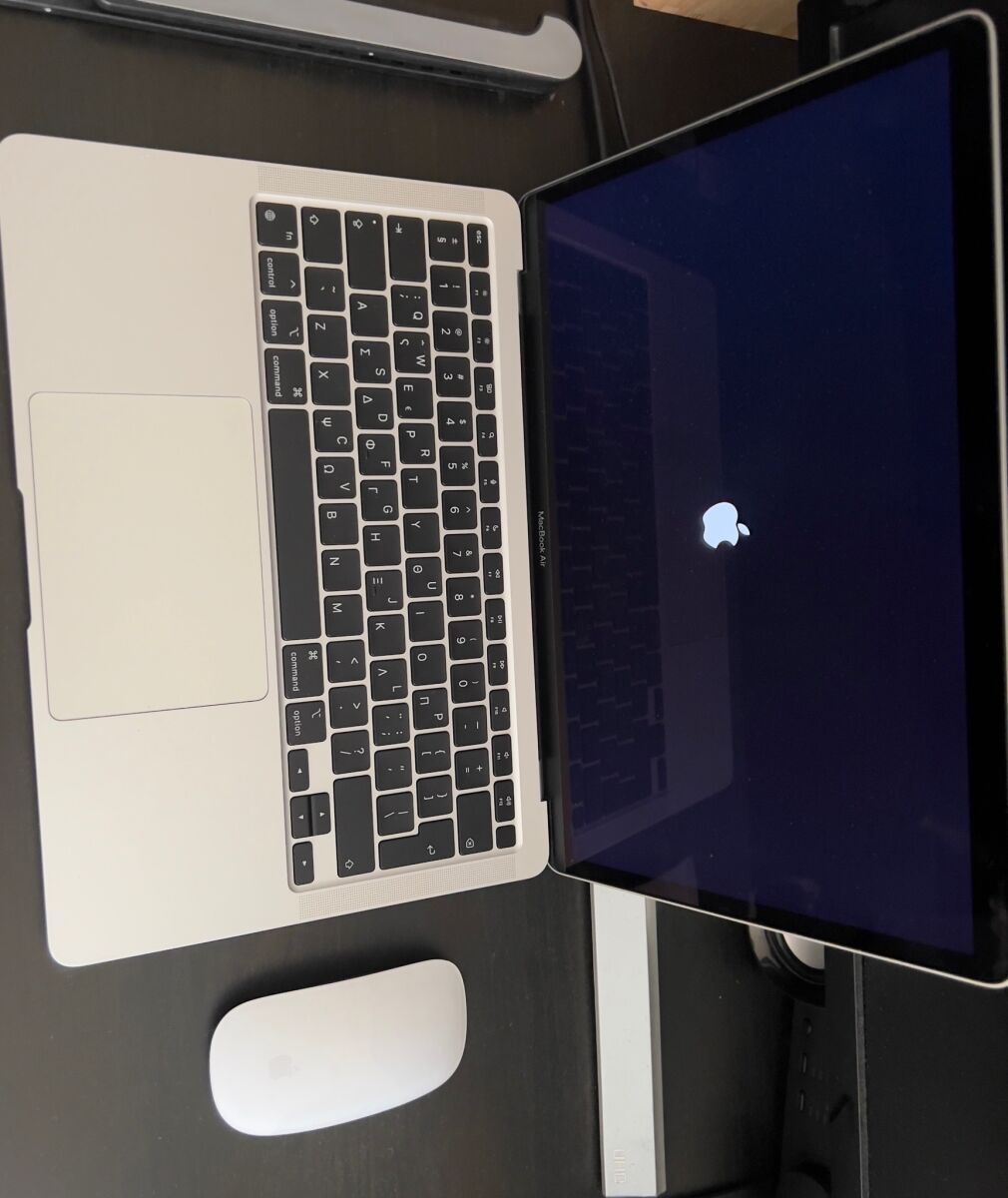 Apple MacBook Air M1 like new with… - € 615,00 - Vendora.gr