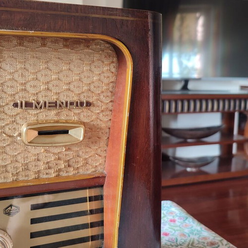 Vintage Antique Radio like new