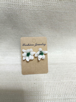 Daisy earrings like new, resin, white and green