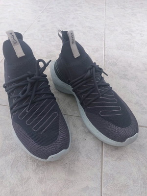 Mango athletic shoes size 37 like new