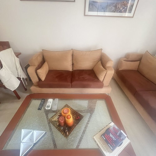 Living Room Set with 2 Two-Seater Sofas and Coffee Table like new