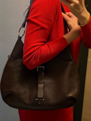 Prada shoulder bag used, brown thick leather, 38x27x10 cm