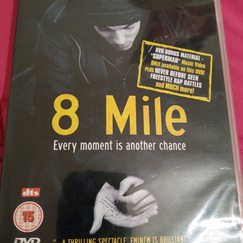 8 Mile DVD like new, drama, subbed
