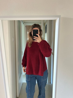 Red knitted wide pullover One Size OwTwo like new